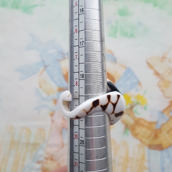 Natural Shell Ring - Picture 12 of 16